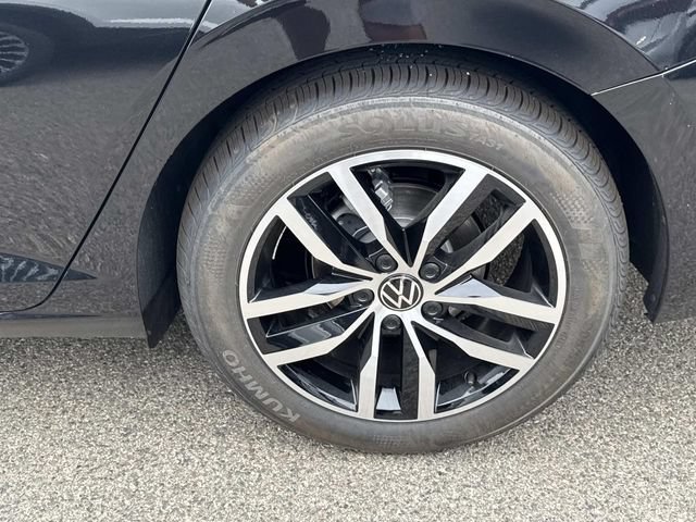 New 2025 Volkswagen Jetta SE FWD image 6