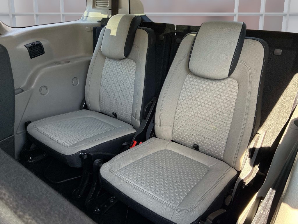Used 2022 Ford Transit Connect XLT FWD image 23