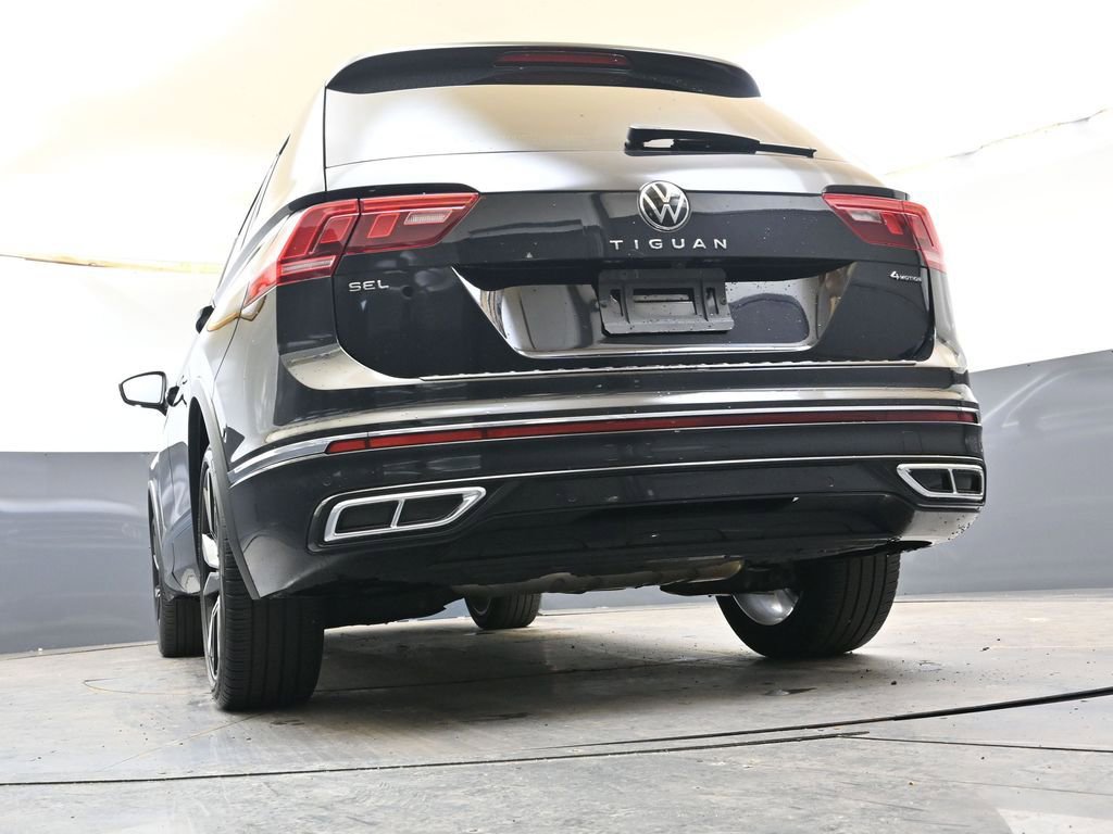 Used 2023 Volkswagen Tiguan SEL R-Line image 33
