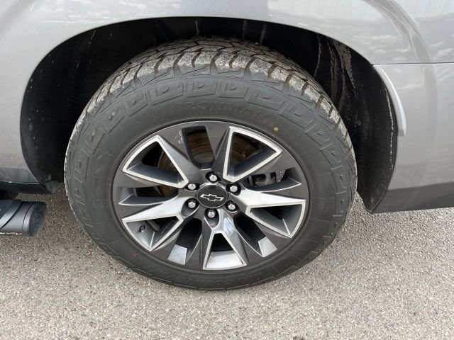 Used 2022 Chevrolet Suburban Z71 w/ Off-Road Capability Package AWD/4WD image 24