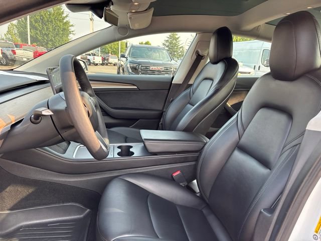 Used 2021 Tesla Model 3 Standard Range Plus RWD image 9