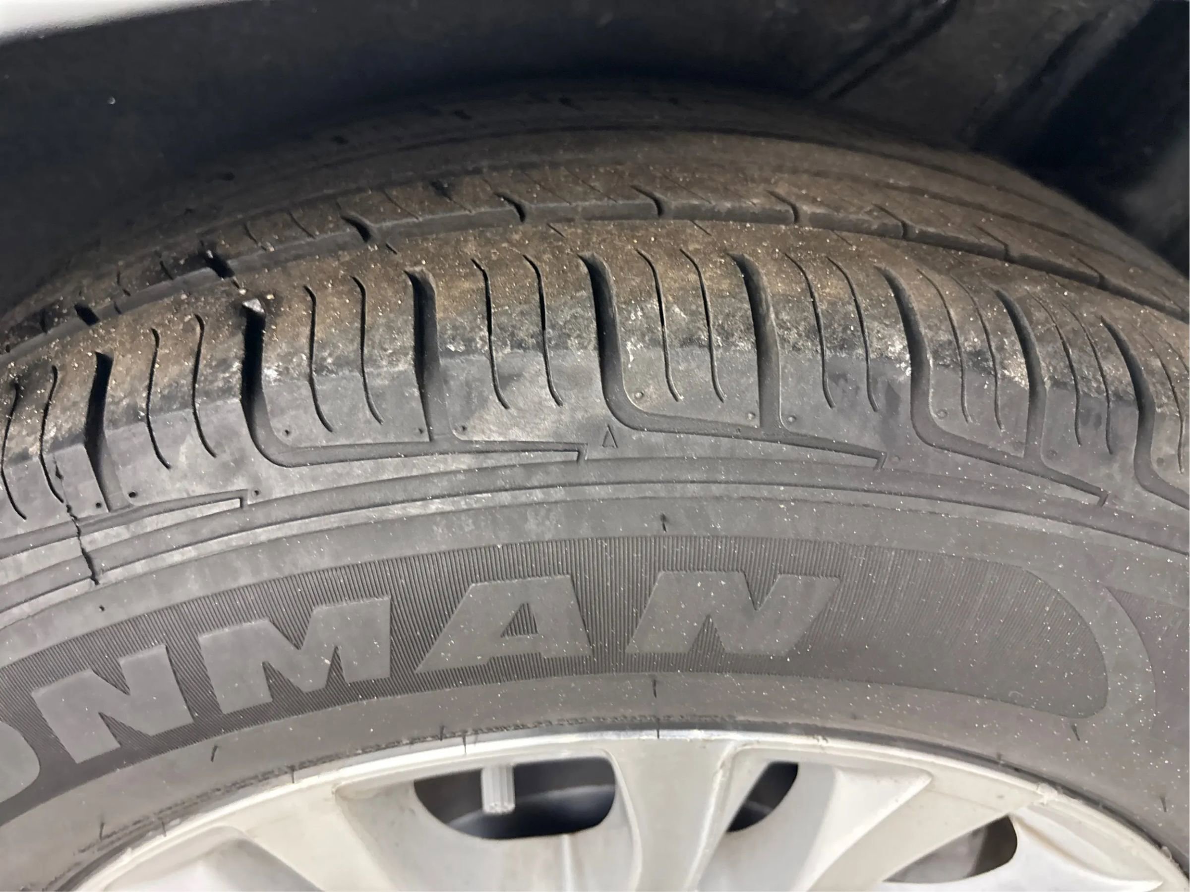 Used 2014 Toyota Sienna XLE image 32