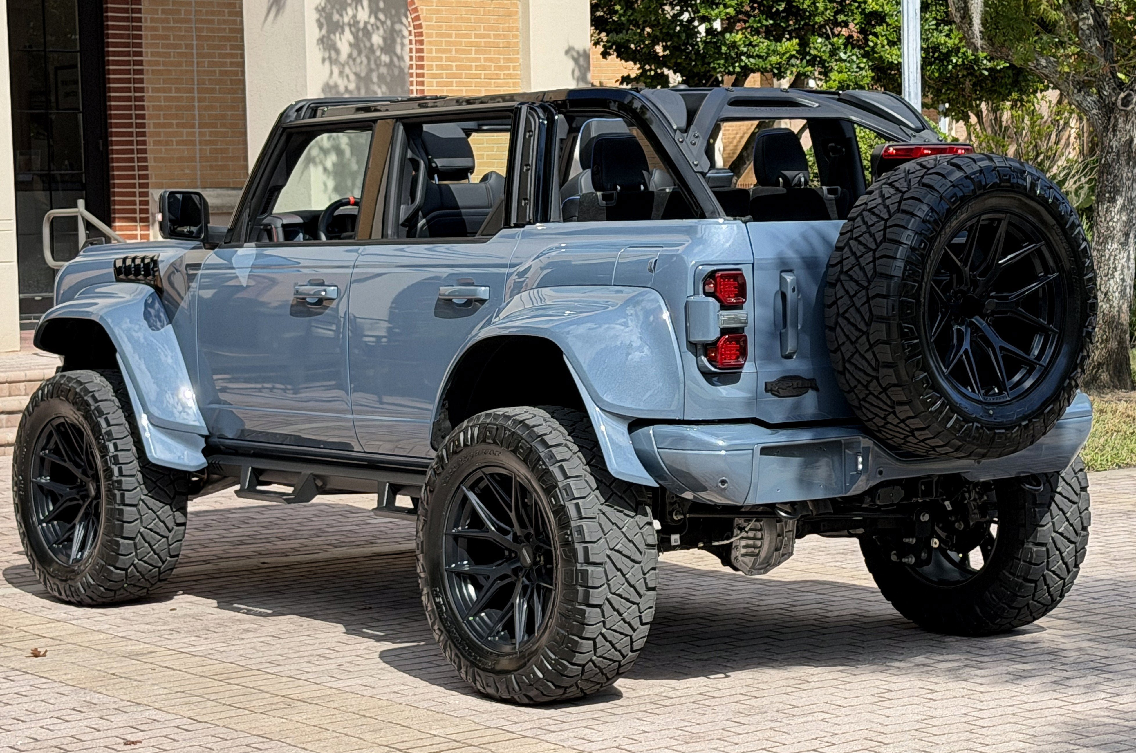 Used 2025 Ford Bronco Raptor AWD/4WD image 13