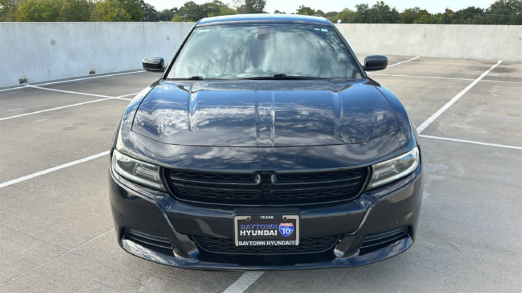 Used 2021 Dodge Charger SXT w/ Blacktop Package RWD image 8