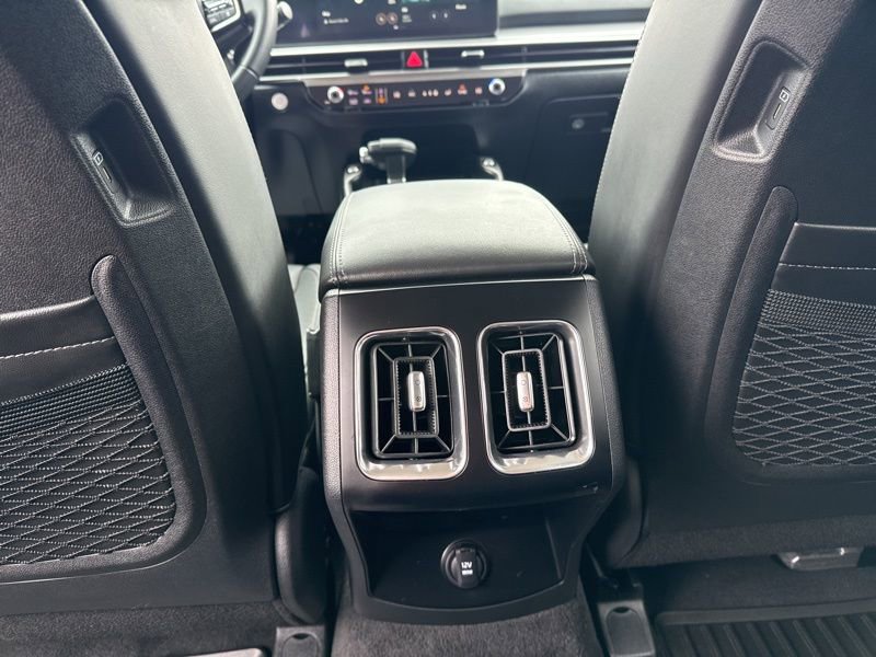 Used 2025 Kia Sorento S image 21