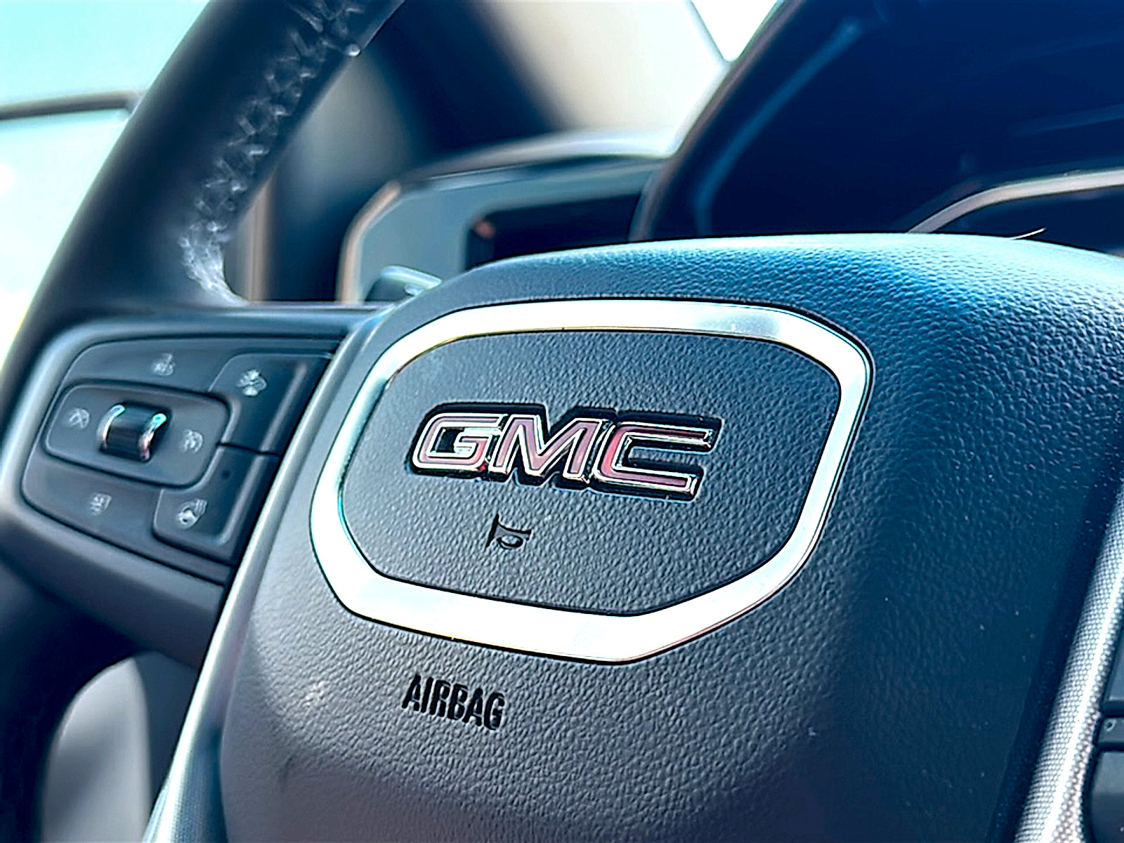 Used 2025 GMC Sierra 1500 SLT AWD/4WD image 33