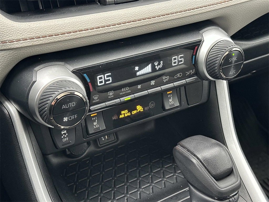 Used 2023 Toyota RAV4 XLE image 32