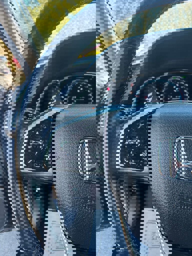 Used 2020 Honda Civic Touring image 8