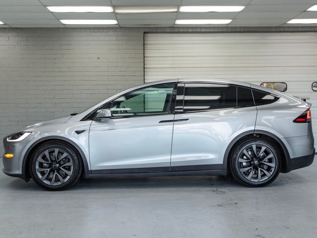 Used 2024 Tesla Model X image 6