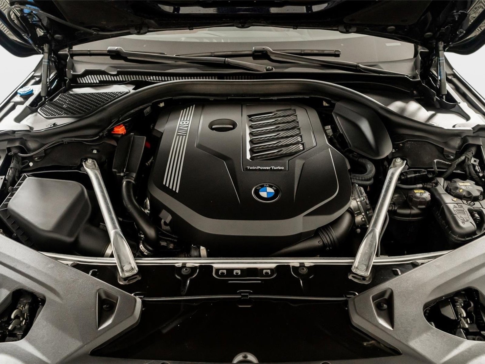 Used 2020 BMW 840i xDrive 840i xDrive Convertible w/ M Sport Package image 47