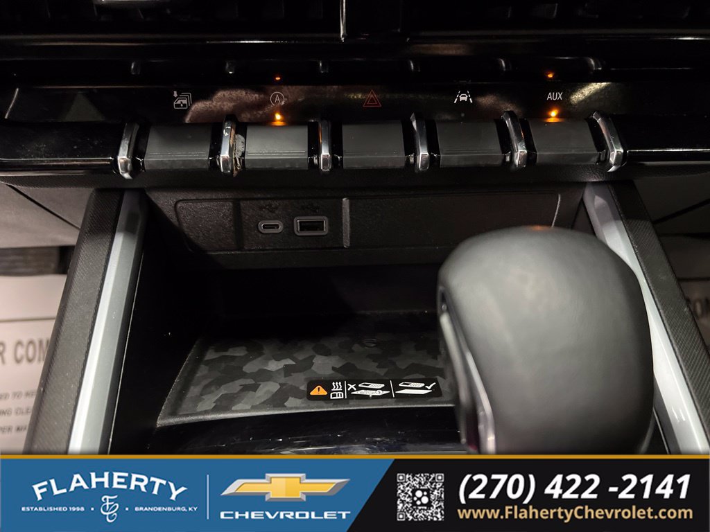 Used 2023 Chevrolet Colorado LT w/ LT Convenience Package II AWD/4WD image 29