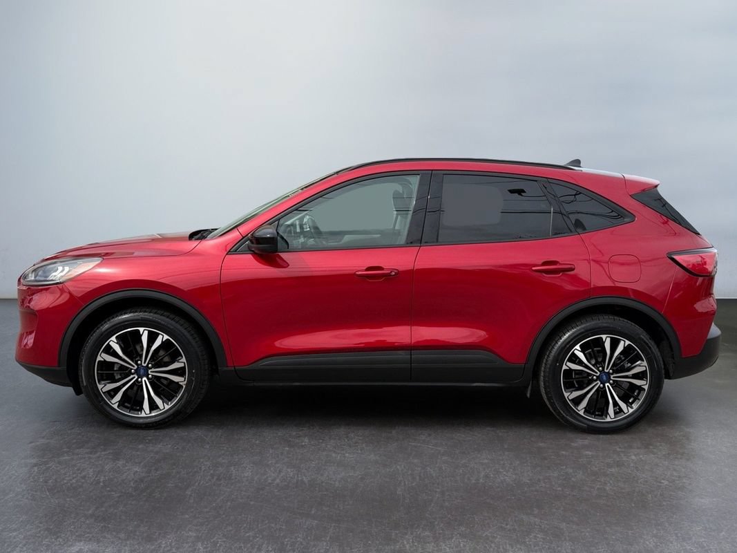 Used 2022 Ford Escape SE w/ SE Sport Appearance Package AWD/4WD image 8