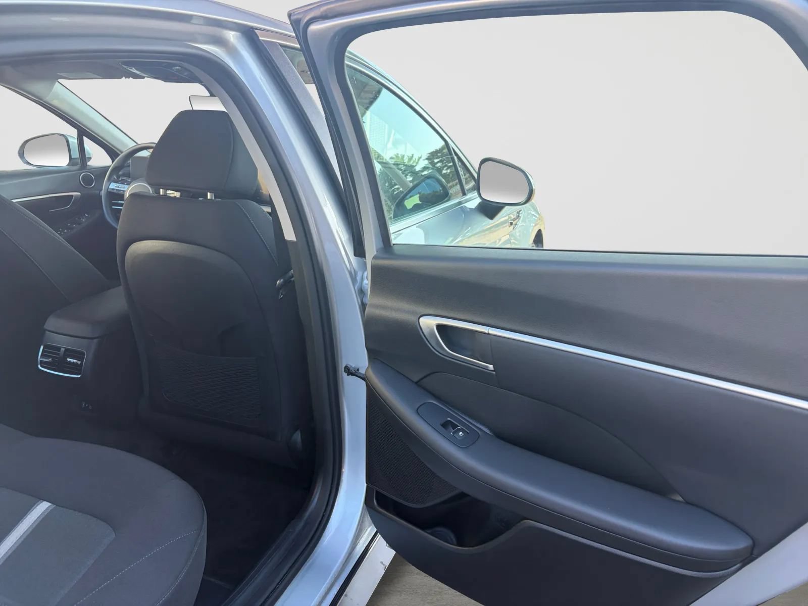 Used 2026 Hyundai Sonata Blue FWD image 17