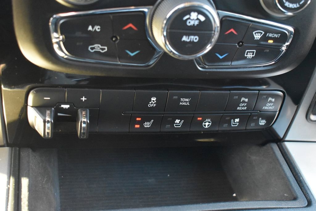 Used 2018 RAM 3500 Laramie w/ Sport Appearance Group image 34