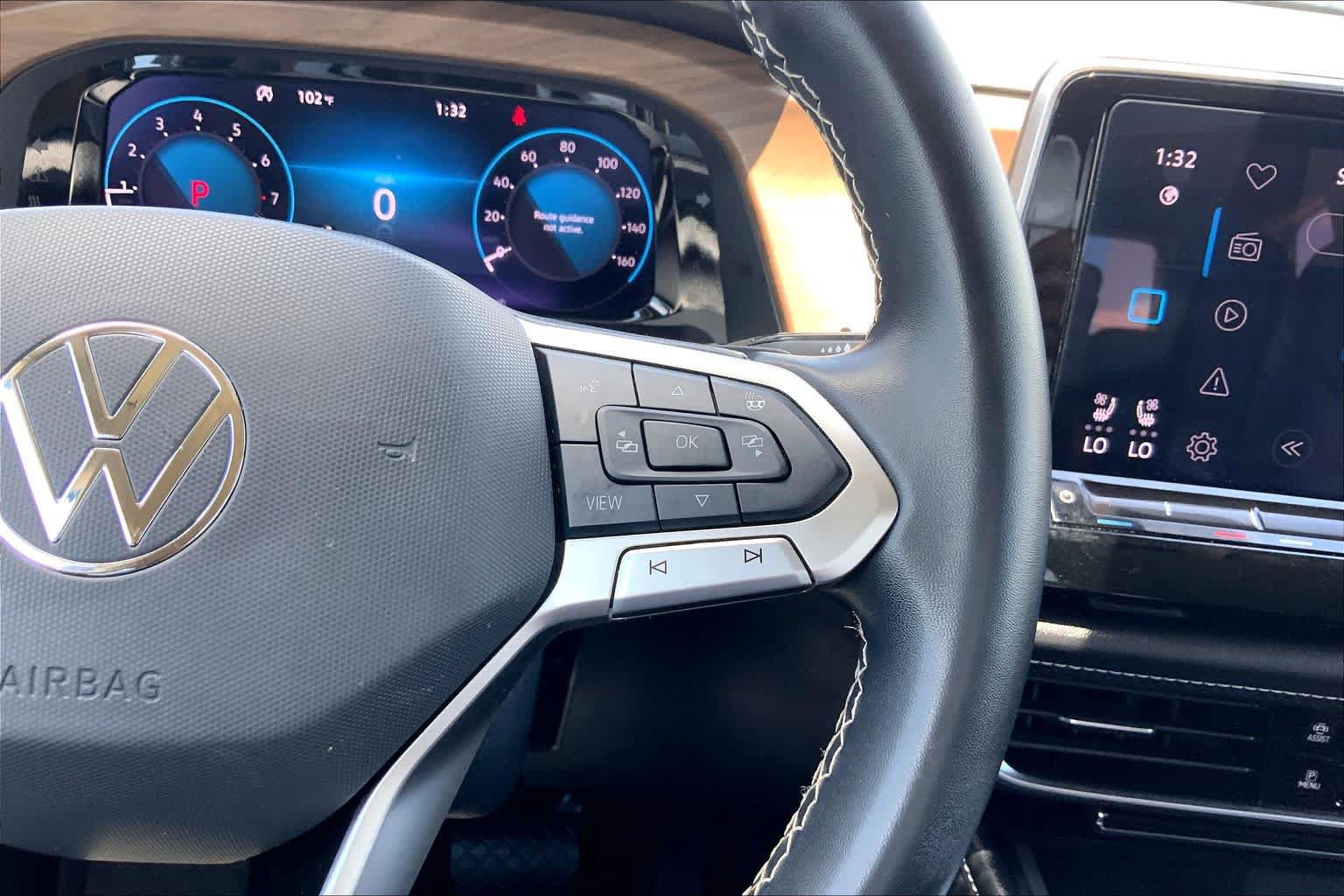 Used 2024 Volkswagen Atlas SE AWD/4WD image 24