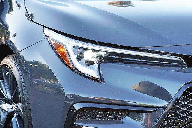 Used 2026 Toyota Corolla SE w/ SE Package FWD image 12