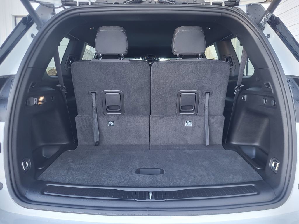 New 2025 Jeep Grand Cherokee L Laredo w/ Luxury Tech Group I RWD image 28