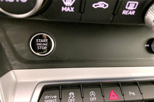 Certified 2023 Audi Q3 2.0T Premium w/ Convenience Package image 32