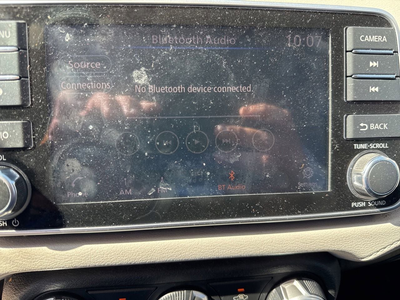Used 2021 Nissan Versa SV FWD image 25