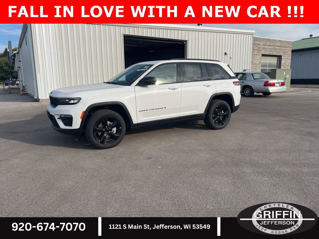 New 2025 Jeep Grand Cherokee Limited w/ Black Appearance Package