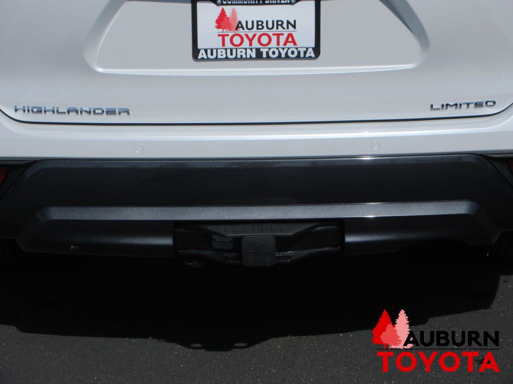New 2026 Toyota Highlander Limited image 4