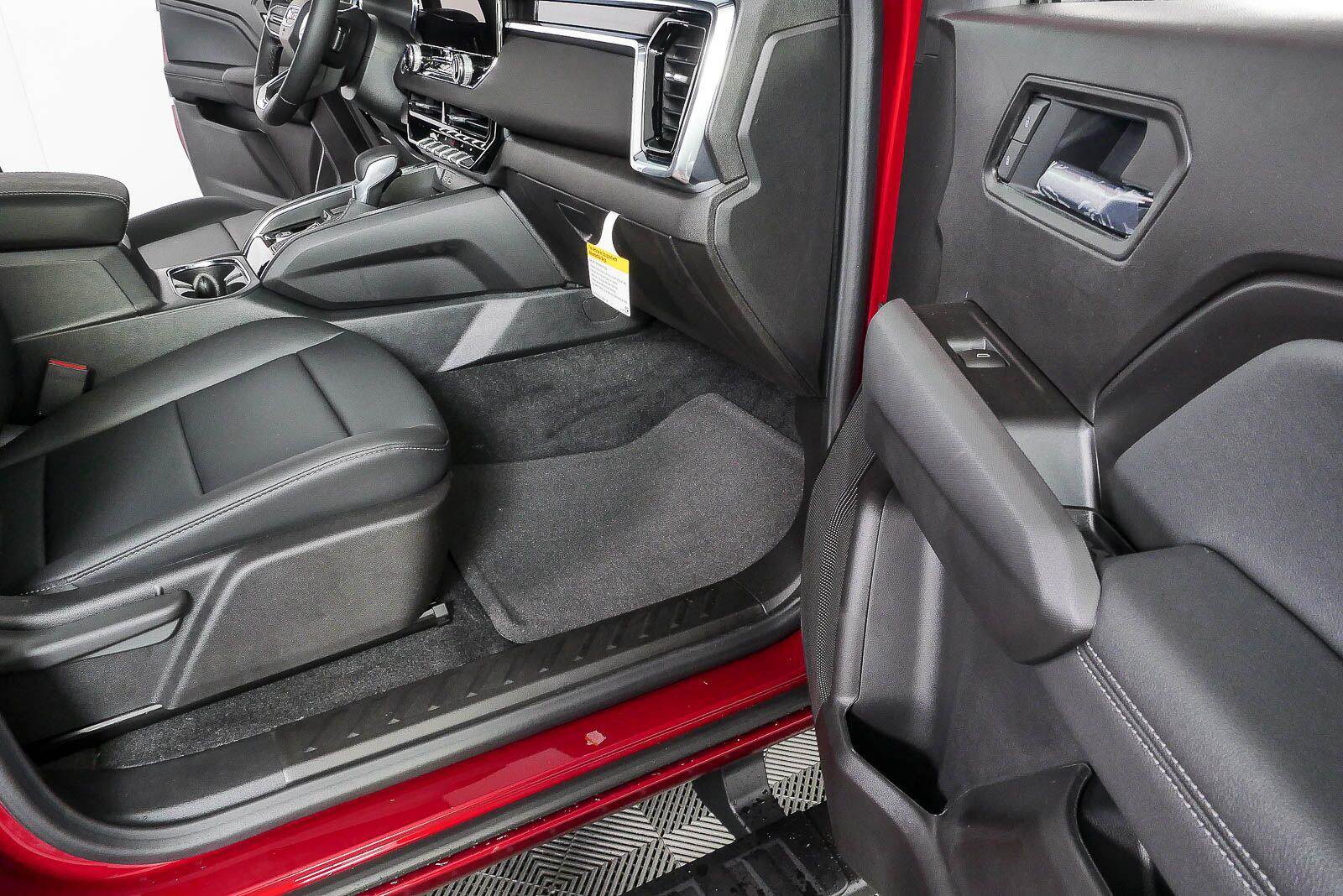New 2026 GMC Canyon Elevation w/ Convenience Package RWD image 22