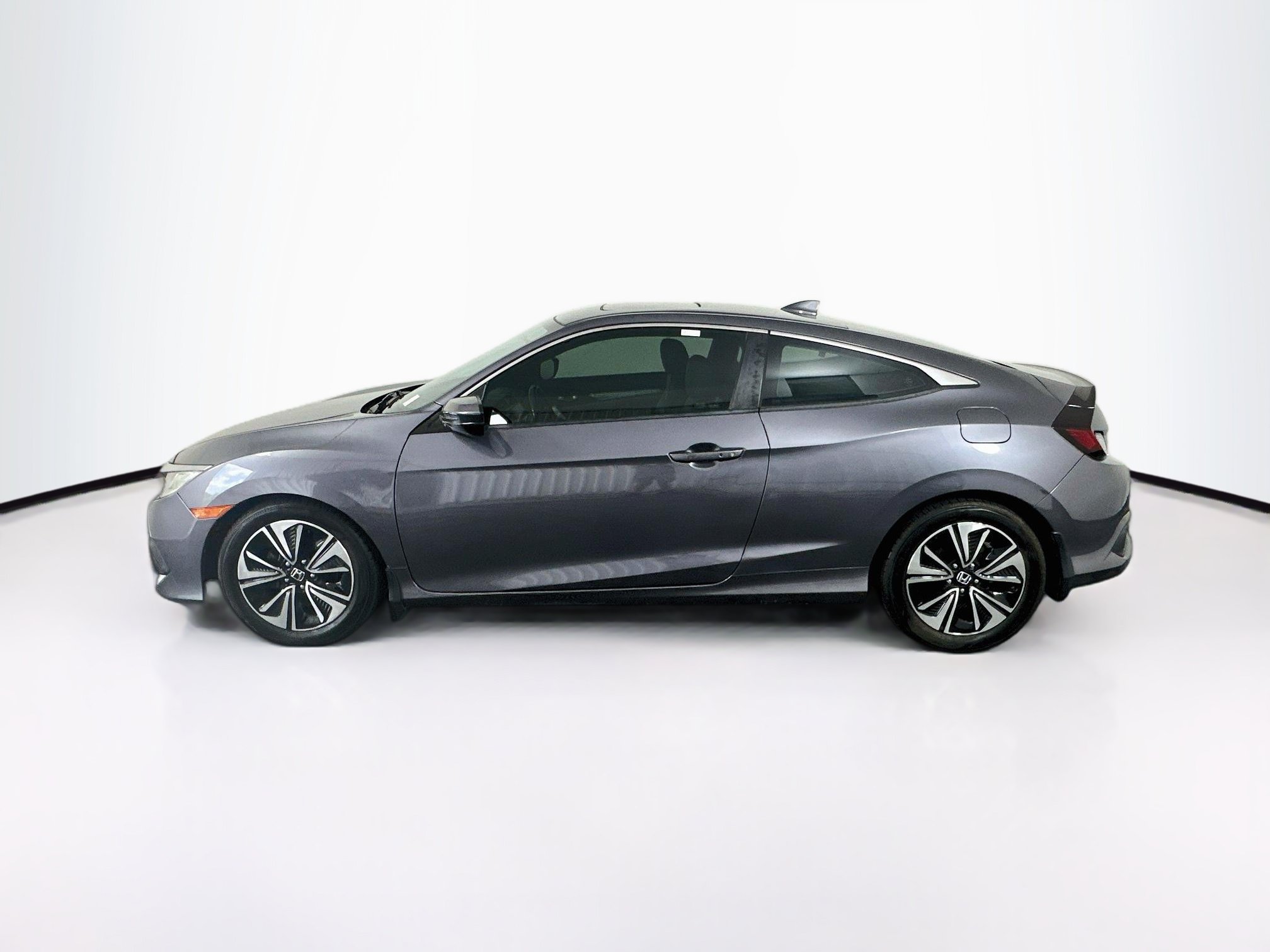 Used 2018 Honda Civic EX-L image 4