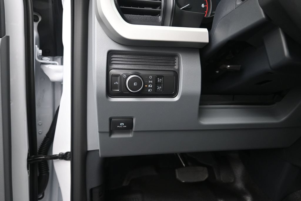 New 2027 Ford F250 XL w/ XL Chrome Package AWD/4WD image 12