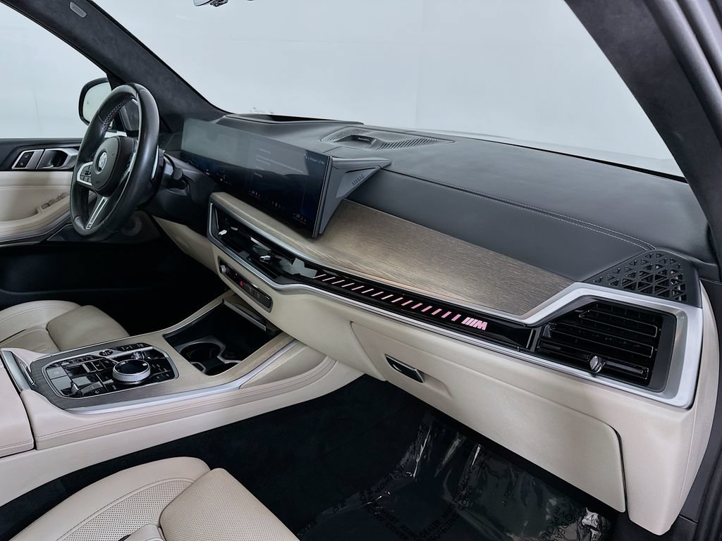 Used 2024 BMW X7 M60i w/ Executive Package AWD/4WD image 32