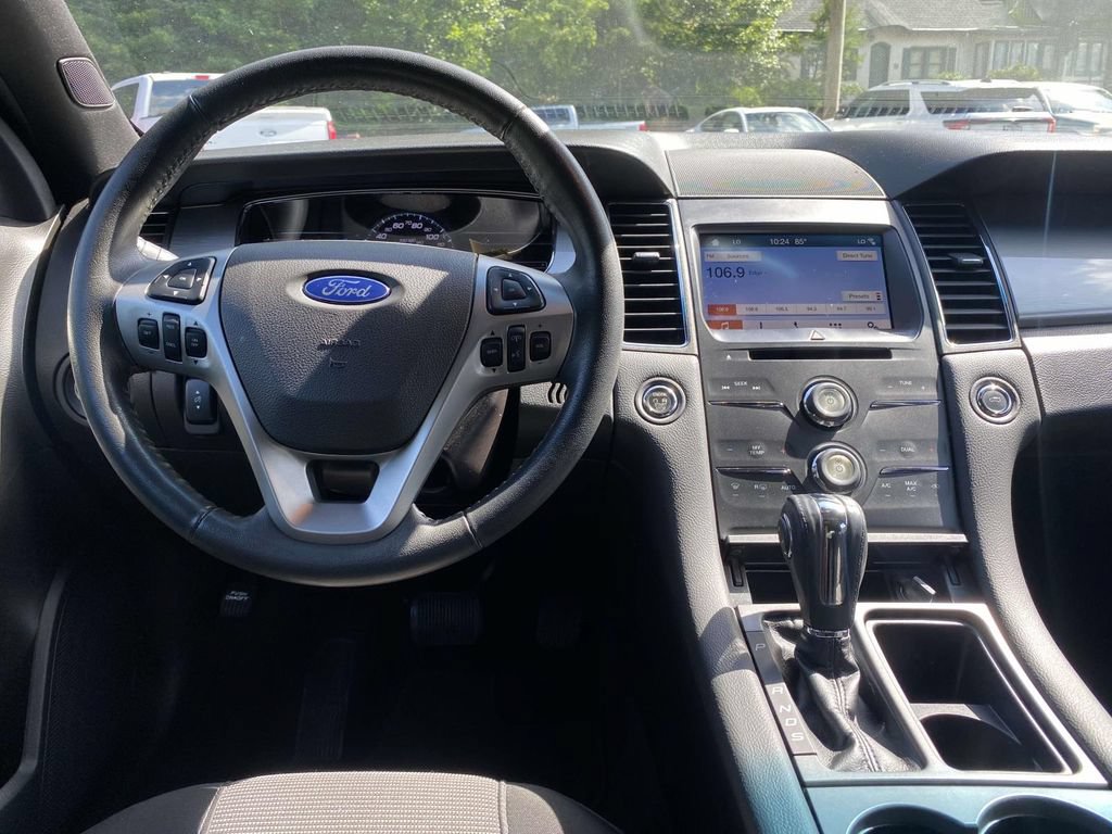 Used 2019 Ford Taurus SEL w/ Equipment Group 201A FWD image 11