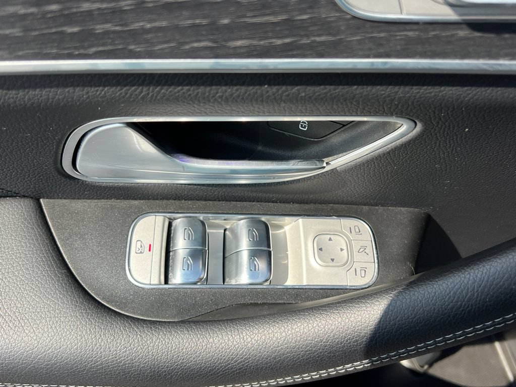 Used 2025 Mercedes-Benz GLE 350 4MATIC image 11