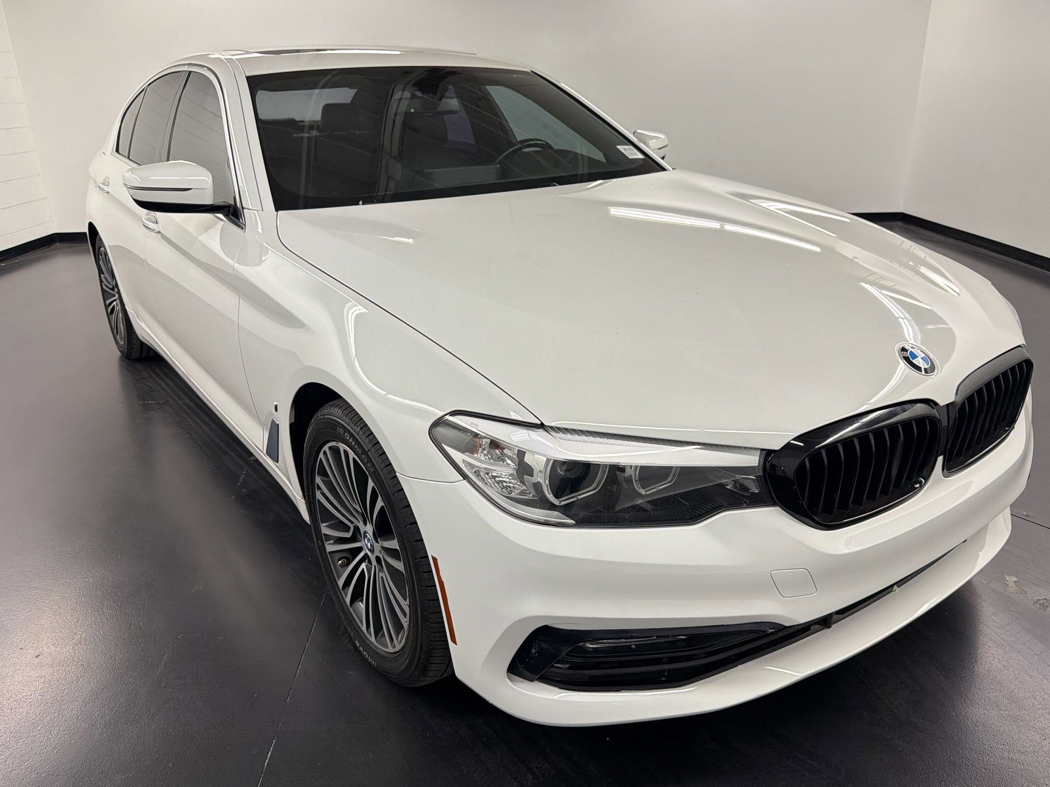 Used 2018 BMW 530e xDrive 530e xDrive iPerformance image 7