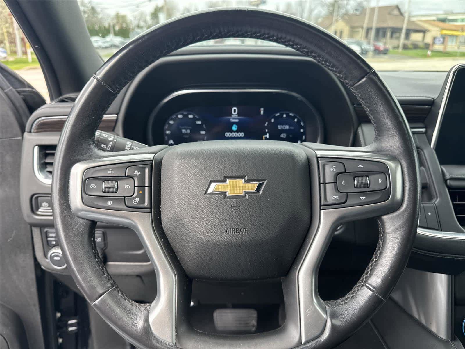 Used 2023 Chevrolet Suburban LT w/ Luxury Package AWD/4WD image 19