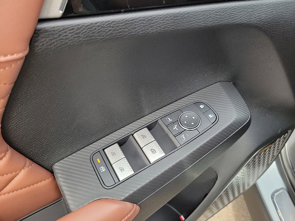 New 2026 Mitsubishi Outlander SEL image 9