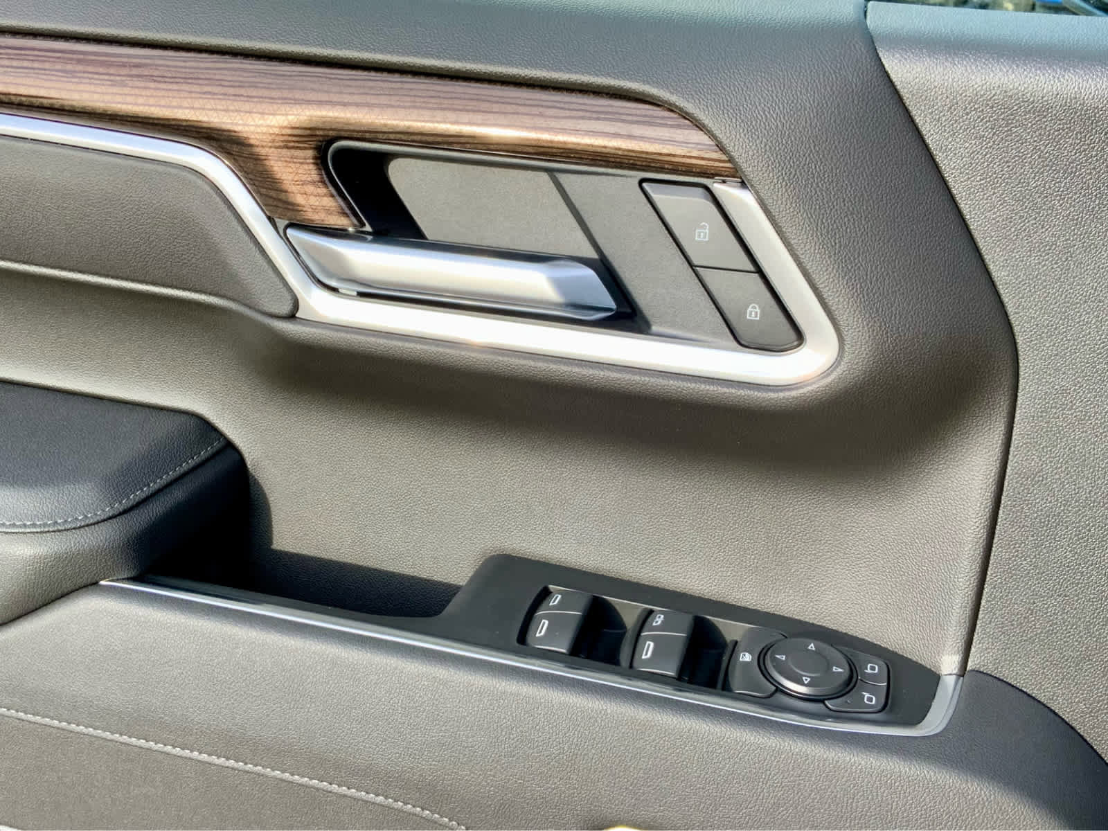 New 2026 Chevrolet Silverado 1500 LT w/ Leather Package image 54