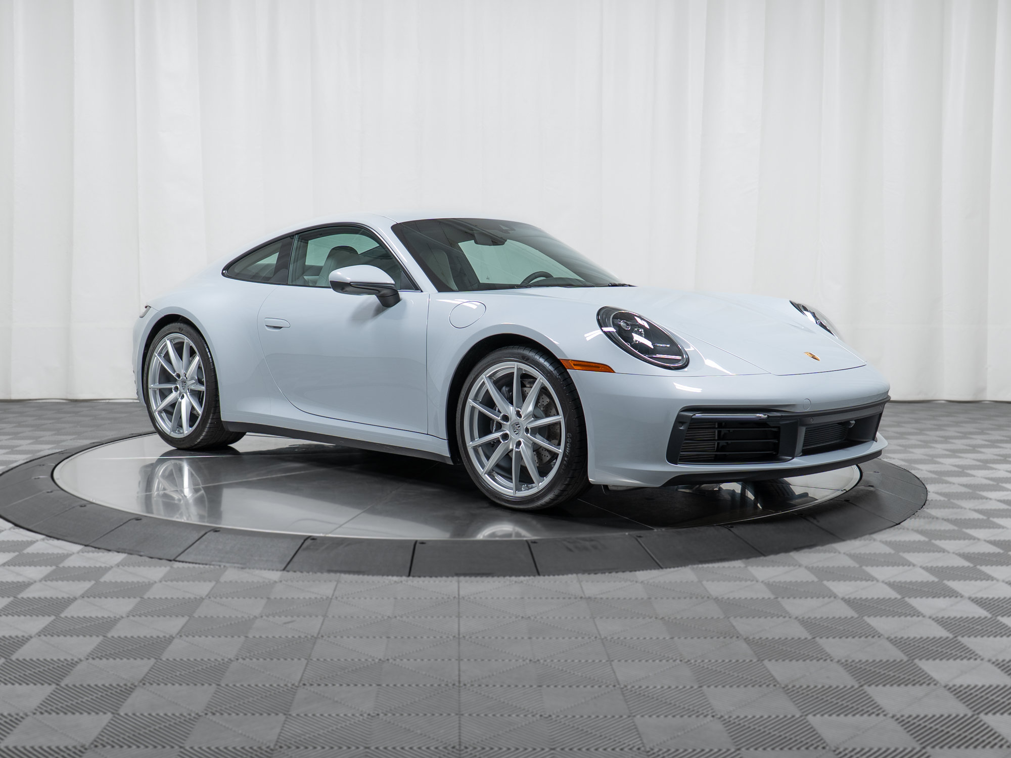 Certified 2024 Porsche 911 Carrera RWD image 9