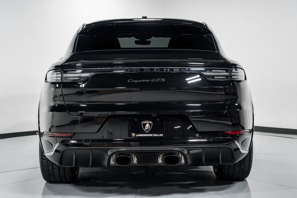 Used 2023 Porsche Cayenne GTS AWD/4WD image 4