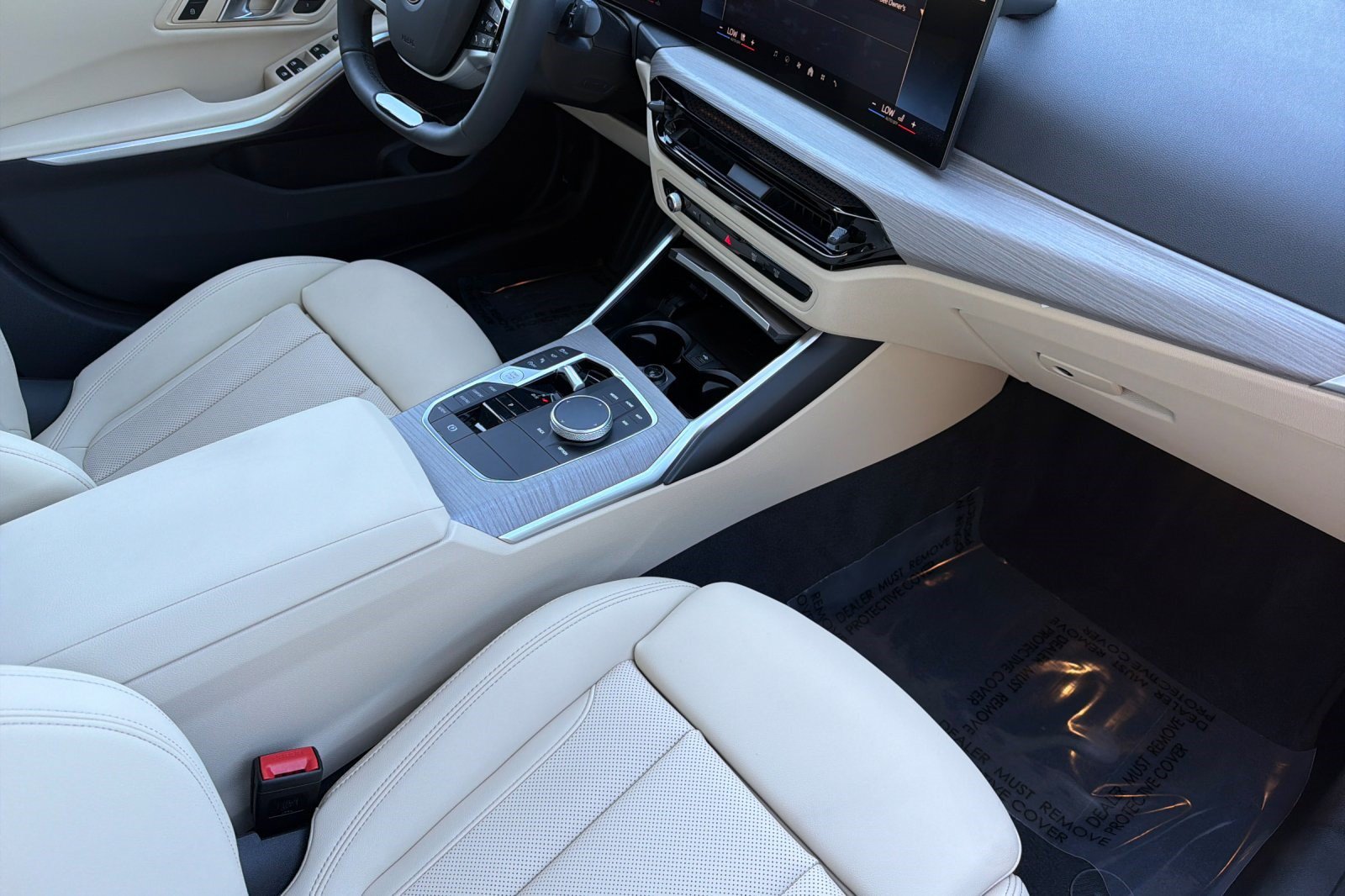 Used 2025 BMW 330i Sedan w/ Premium Package RWD image 19