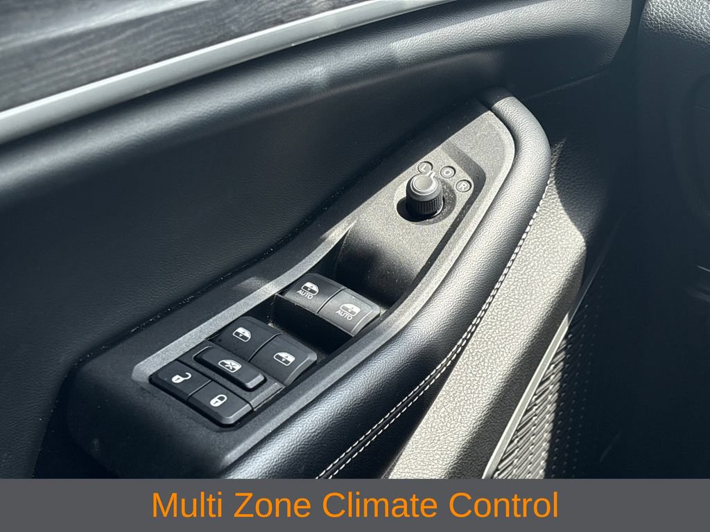 Used 2022 Jeep Grand Cherokee L Limited AWD/4WD image 12