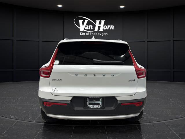 Used 2025 Volvo XC40 B5 Core w/ Protection Package Premier AWD/4WD image 6