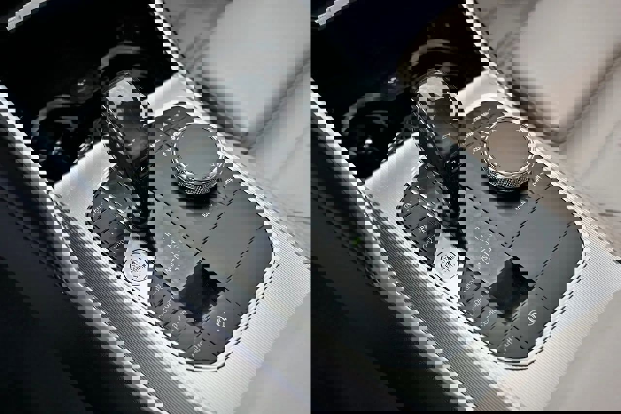 Used 2021 BMW 330i Sedan w/ Driving Assistance Package image 25