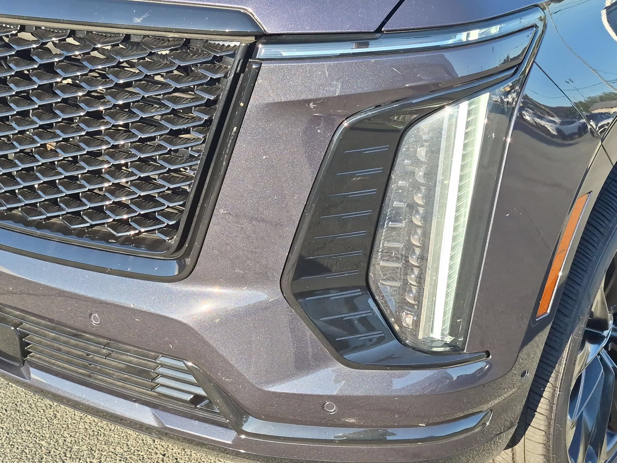 New 2026 Cadillac Escalade Platinum Sport w/ LPO, ONYX Package AWD/4WD image 9