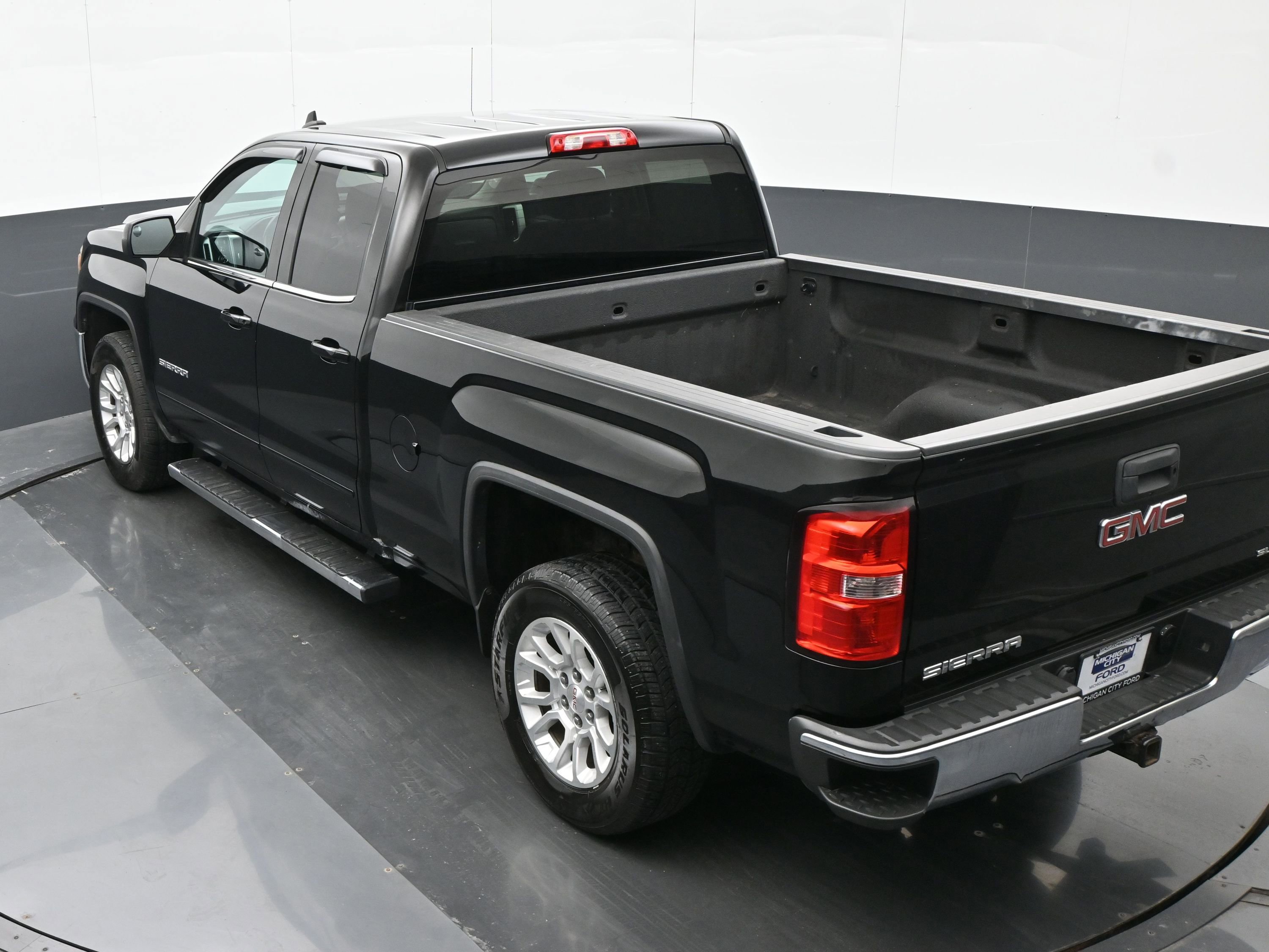 Used 2015 GMC Sierra 1500 SLE w/ SLE Value Package AWD/4WD image 30