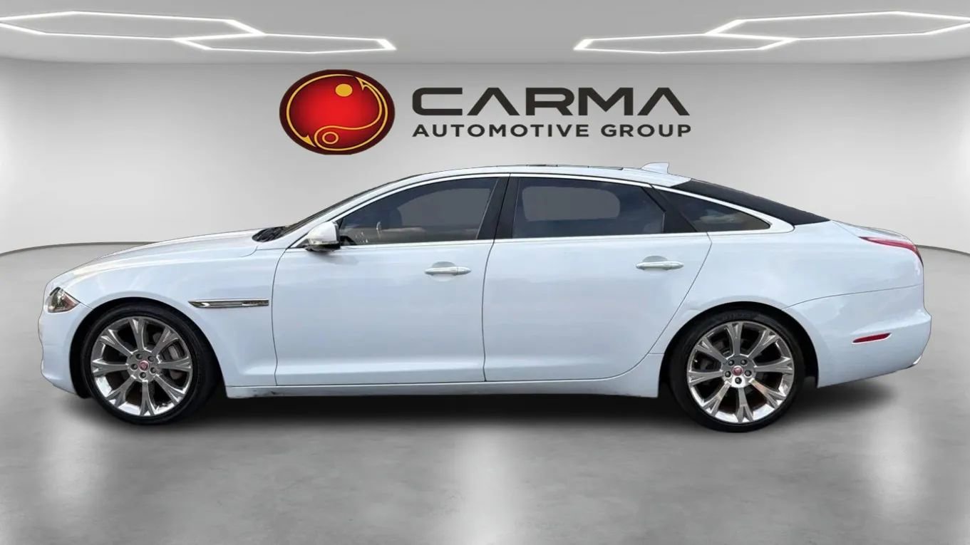 Used 2016 Jaguar XJ L Portfolio RWD image 2