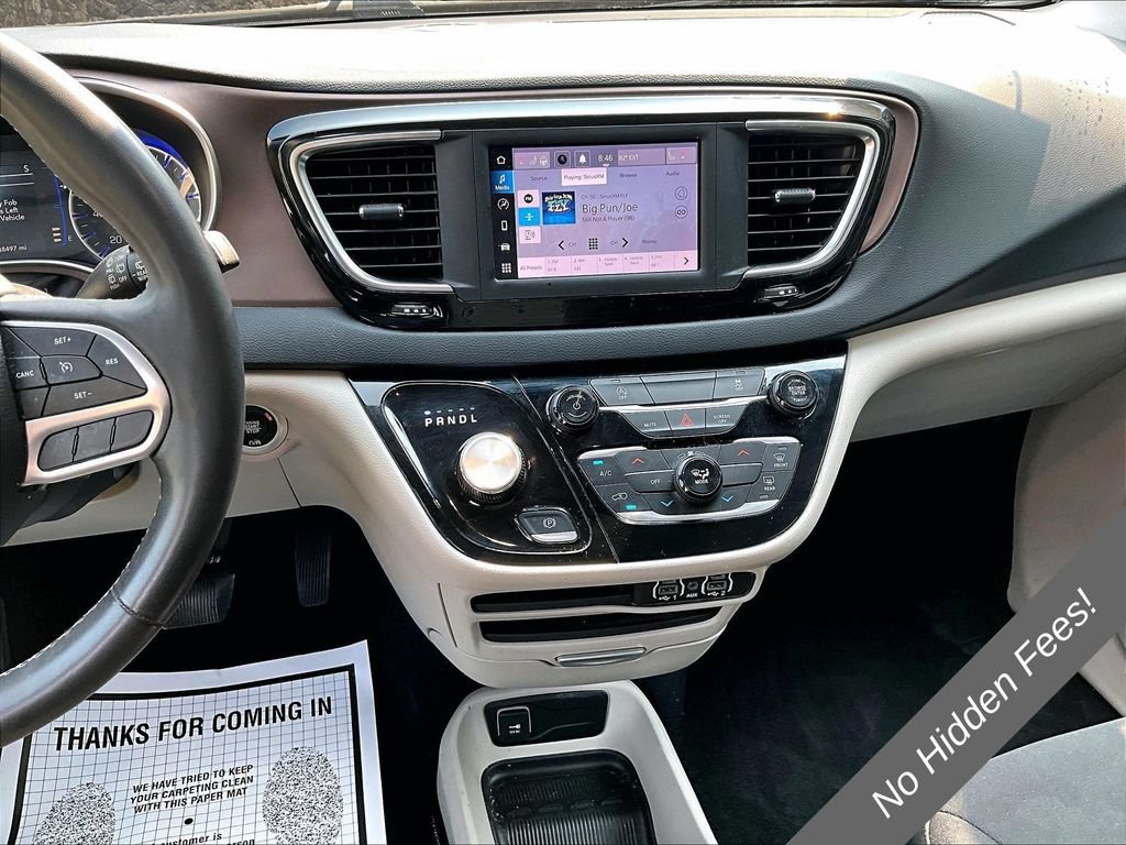 Used 2024 Chrysler Voyager LX FWD image 5