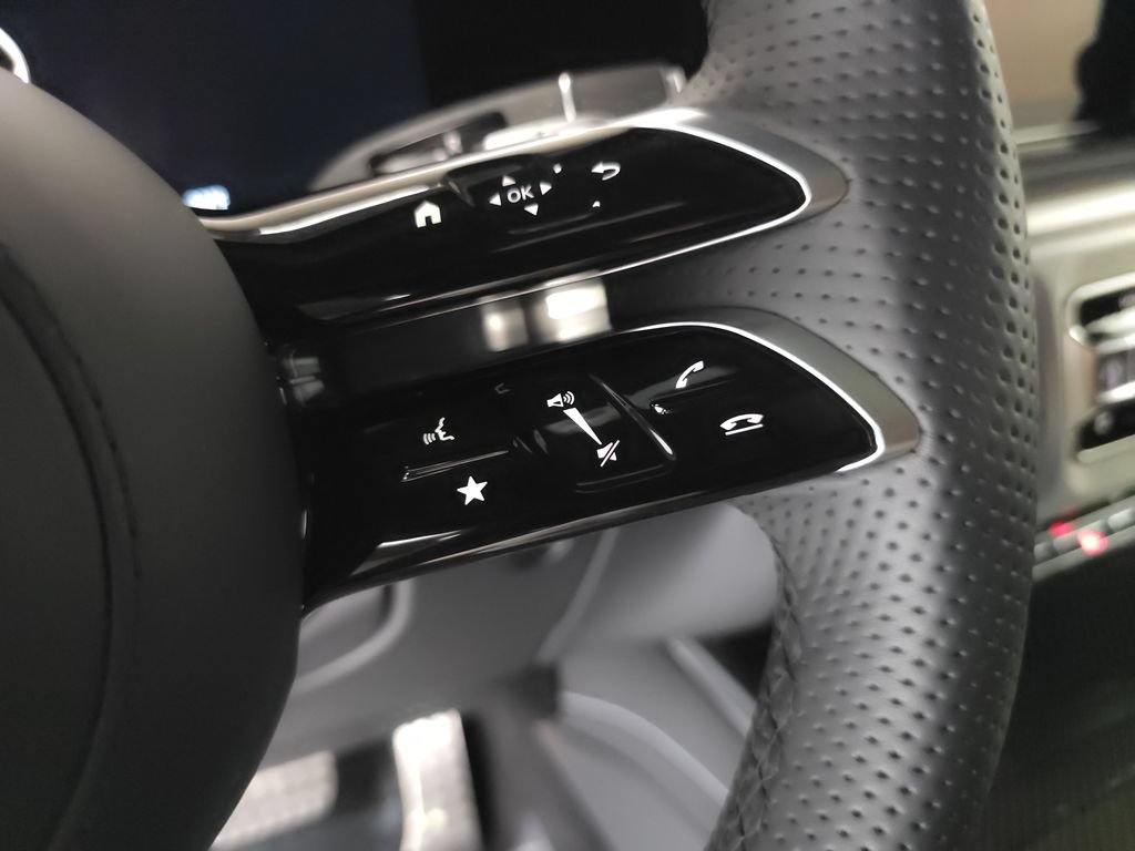Certified 2025 Mercedes-Benz G 580 w/ Manufactur Interior Package image 13