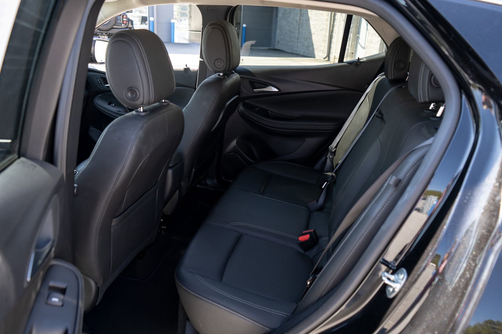 Used 2024 Buick Encore GX Sport Touring w/ Comfort Package FWD image 18