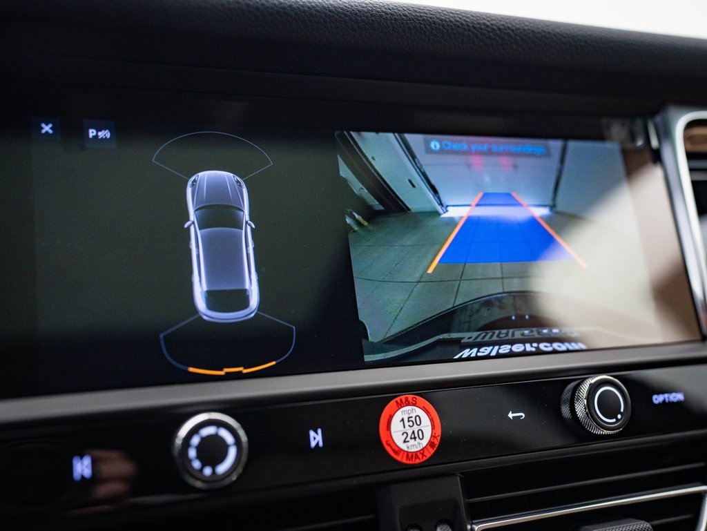 Certified 2025 Porsche Macan image 30