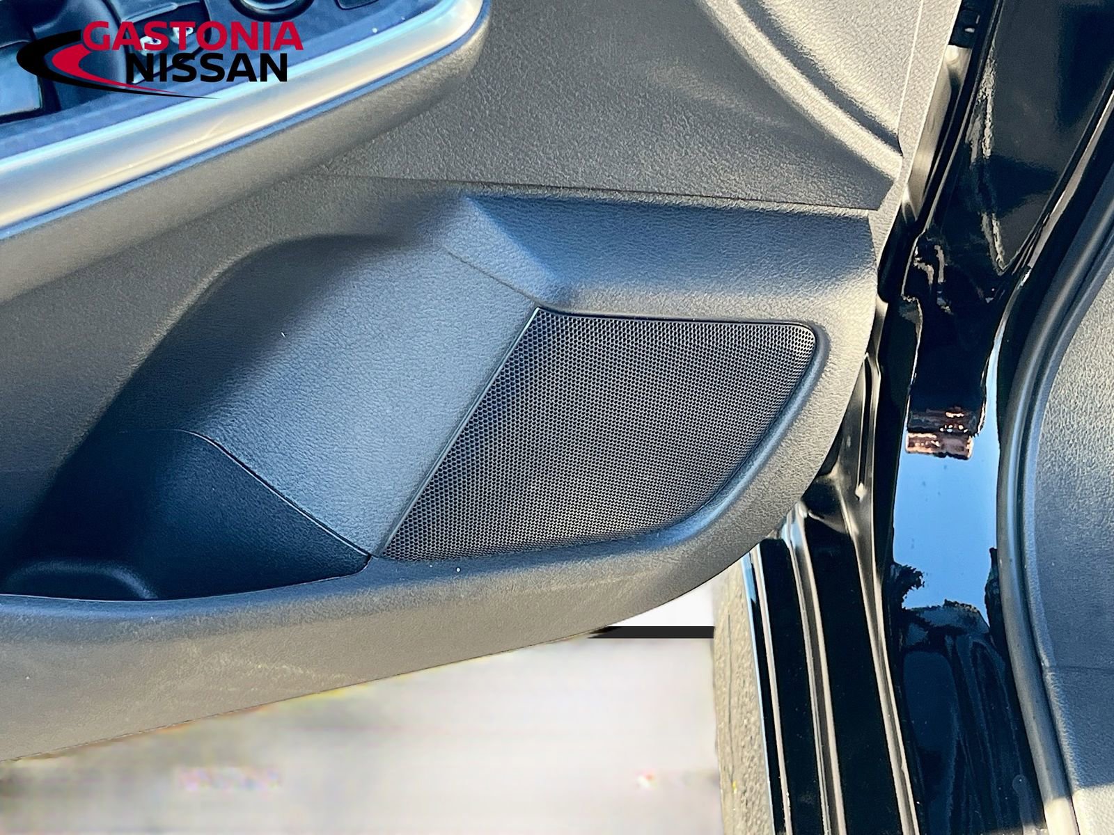 Used 2022 Nissan Sentra SR w/ Trunk Package image 23