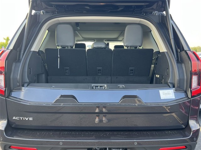 New 2025 Ford Expedition Active image 4